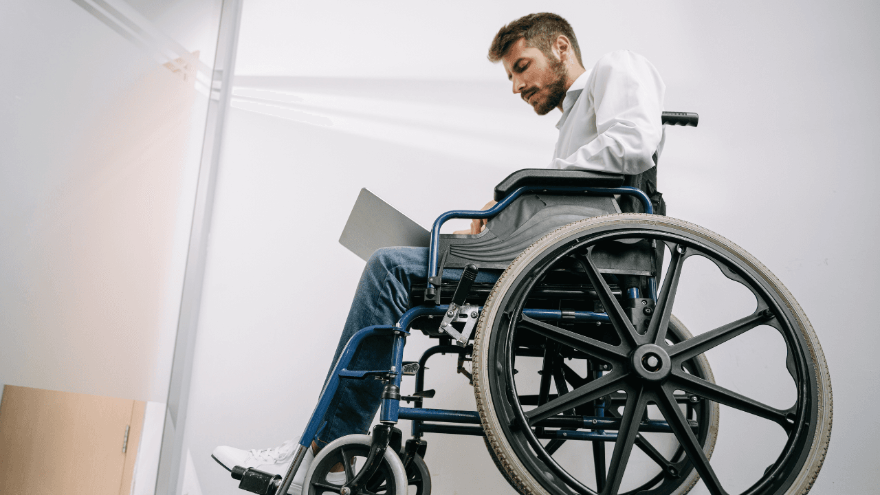 فجوة التشريع والتطبيق تُبقي ثلثي ذوي الإعاقة خارج قوة العمل بالأردن.. تقرير مدفوع بالبيانات التفاعلية