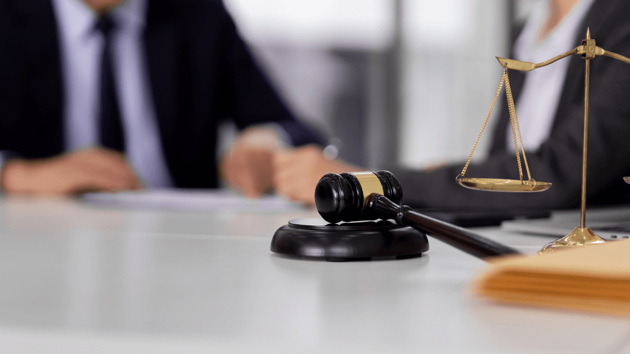 خبير قانوني: الاستشارة المسبقة تحمي من النزاعات القضائية