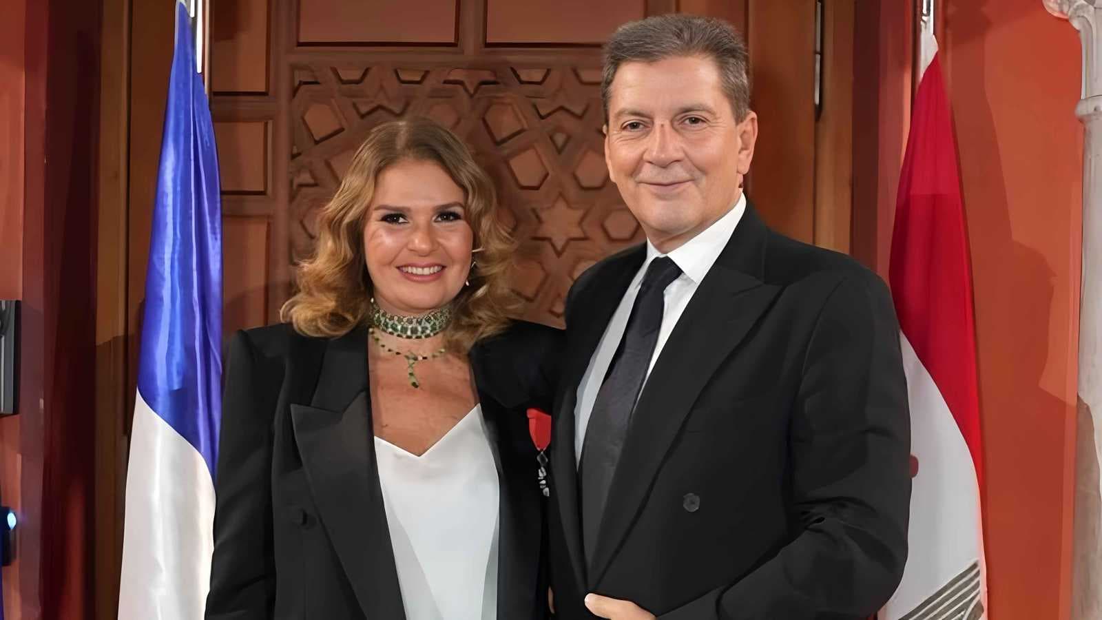 يسرا تتسلم وسام فارس "جوقة الشرف" من فرنسا