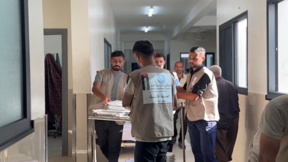 الحملة الأردنية للإغاثة تواصل توزيع الوجبات شمال قطاع غزة