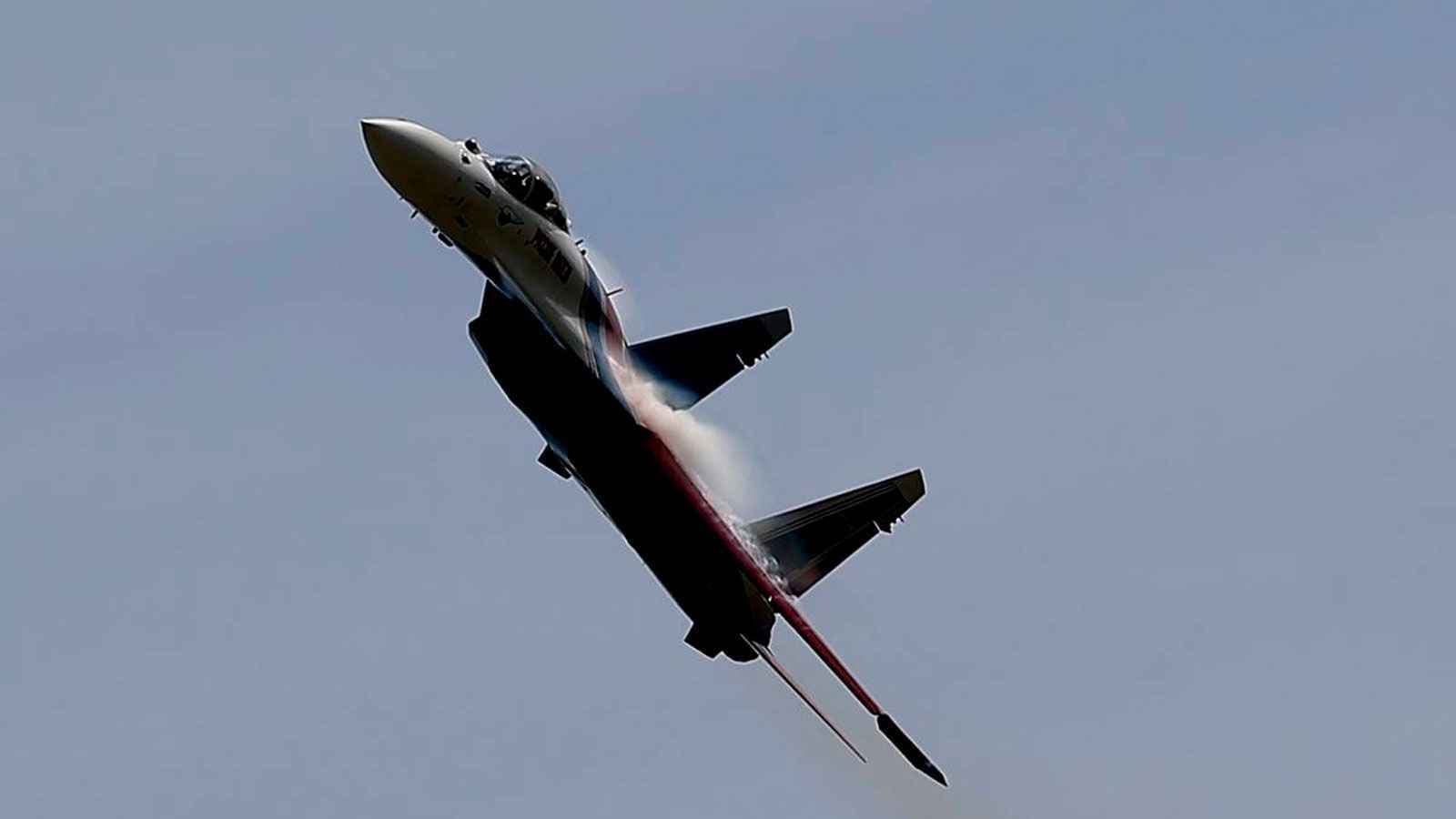 "سوخوي" في قلب العاصفة.. العقوبات الغربية تهدد الصناعة العسكرية الروسية