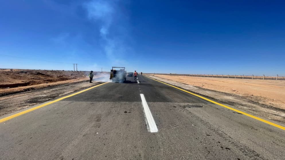 إنجاز أعمال صيانة طريق الجفر – الحسينية قبل الموعد المحدد