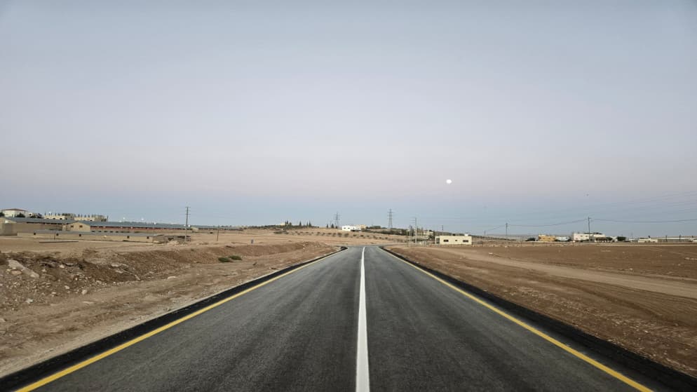 انتهاء العمل بمشروع الطريق الرئيسي للمدينة الرياضية الجديدة في الكرك