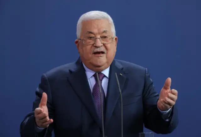 عباس: التحضيرات جارية لإجراء الانتخابات الرئاسية خلال عام من انتهاء الحرب