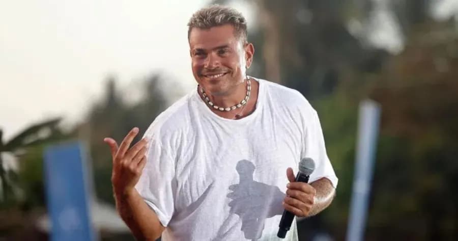 عمرو دياب يحيي حفلاً جماهيرياً في دبي.. وهذا موعده
