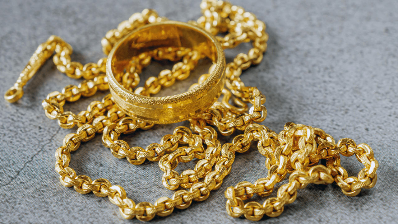 الملاذ الآمن يعود.. الذهب ينتعش عالميا الأربعاء بعد هبوط حاد