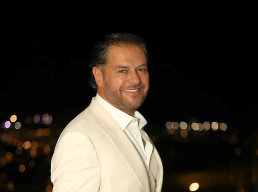 بسبب سلبياتها.. راغب علامة يفكر بهاتف خالٍ من تطبيقات السوشيال ميديا