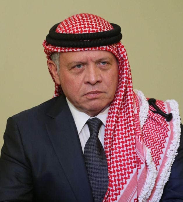 الملك والرئيس المصري يؤكدان ضرورة احترام سيادة الدول العربية