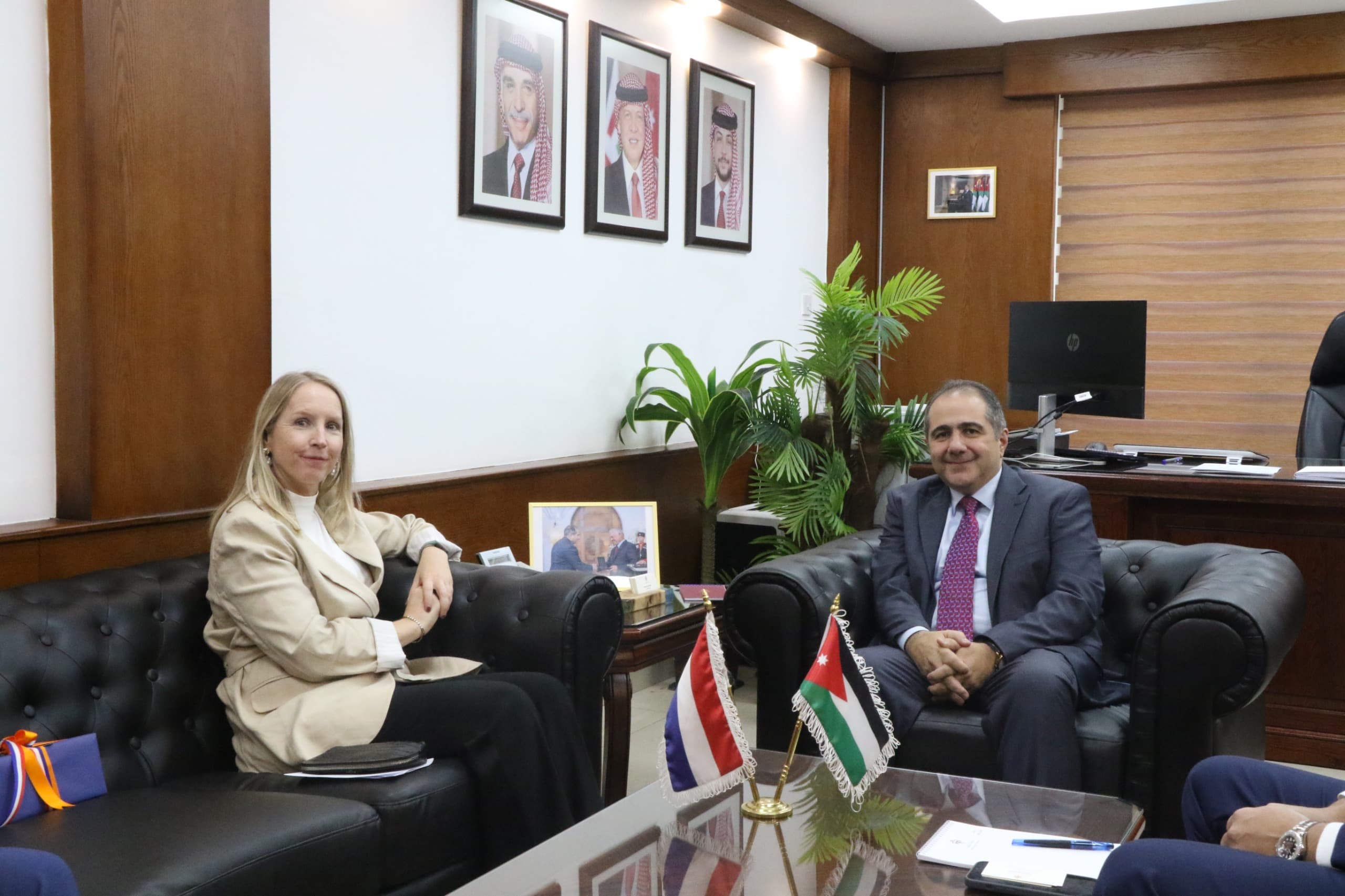 نحو 1.2 مليار دولار إجمالي الاستثمارات الهولندية في الأردن حتى 2023