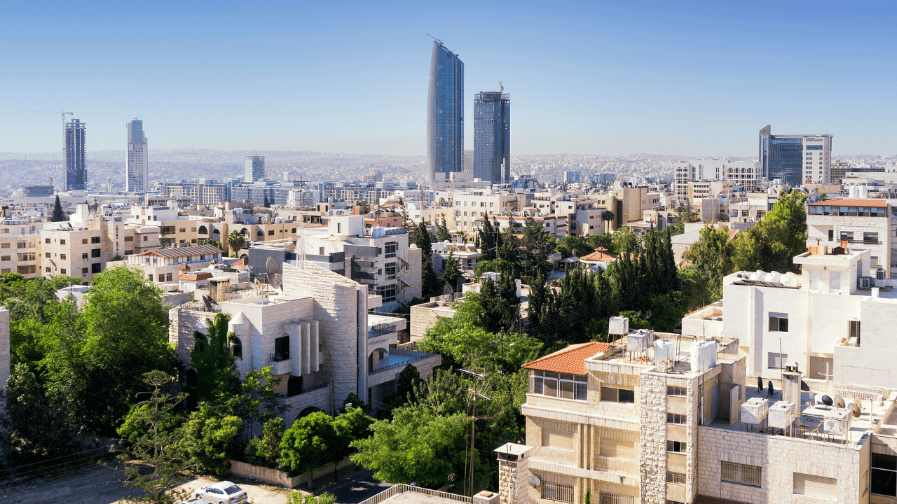 طقس معتدل نهار الاثنين في الأردن.. مع تحذير من الغبار في هذه المناطق