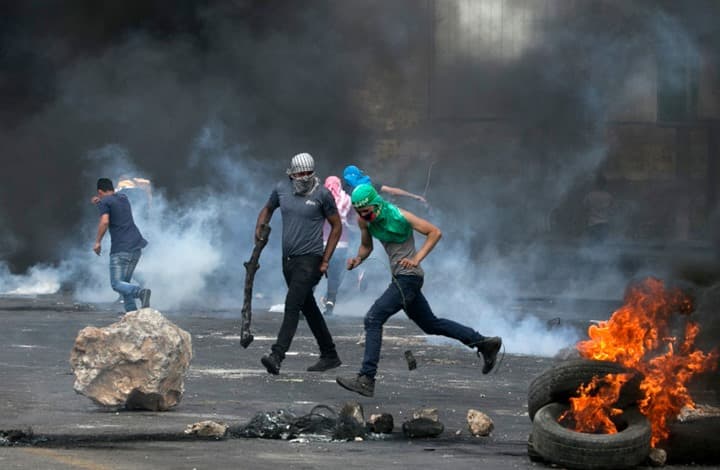 إصابة 15 فلسطينياً خلال مواجهات مع قوات الاحتلال في بيت ليد شمالي الضفة