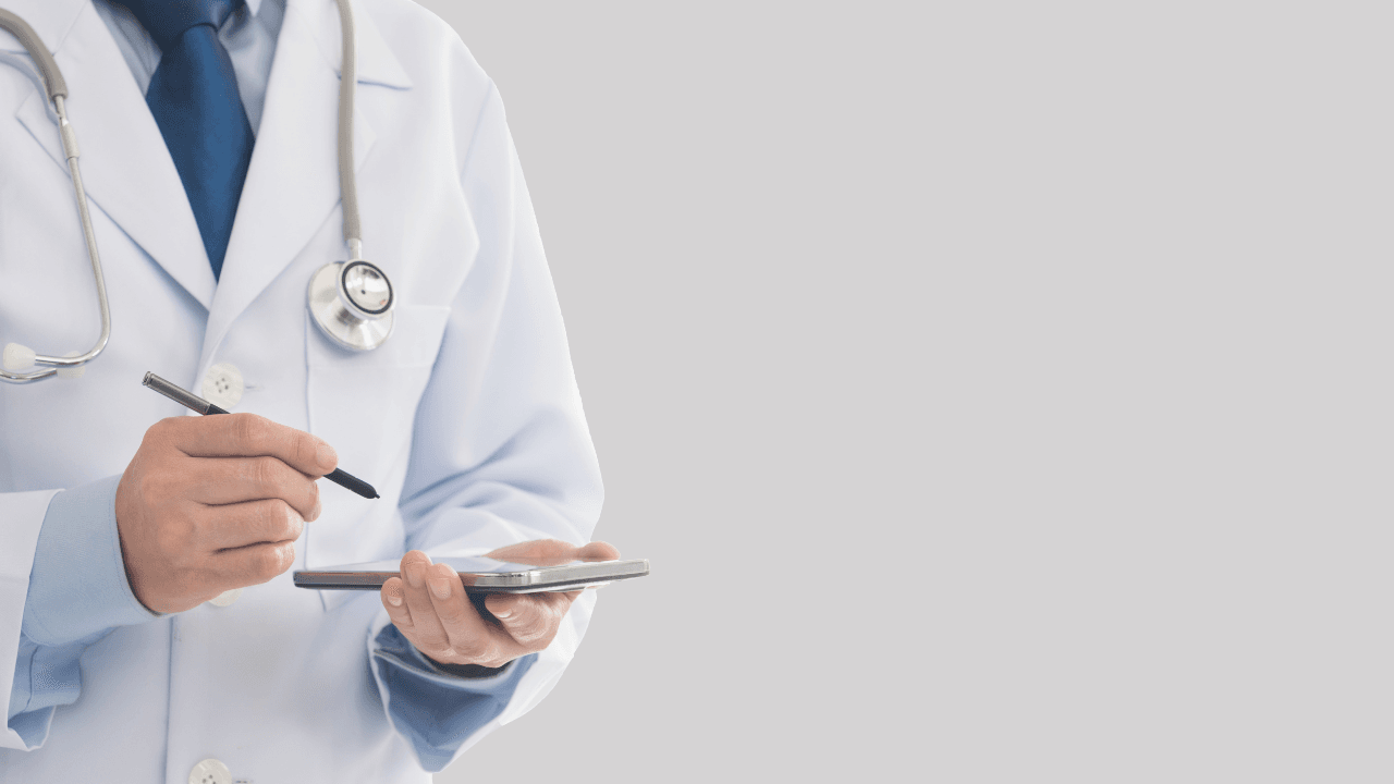 أطباء يشكون تأجيل امتحان الإقامة وإلغاء طلباتهم.. "معاناة 1200 طبيب"