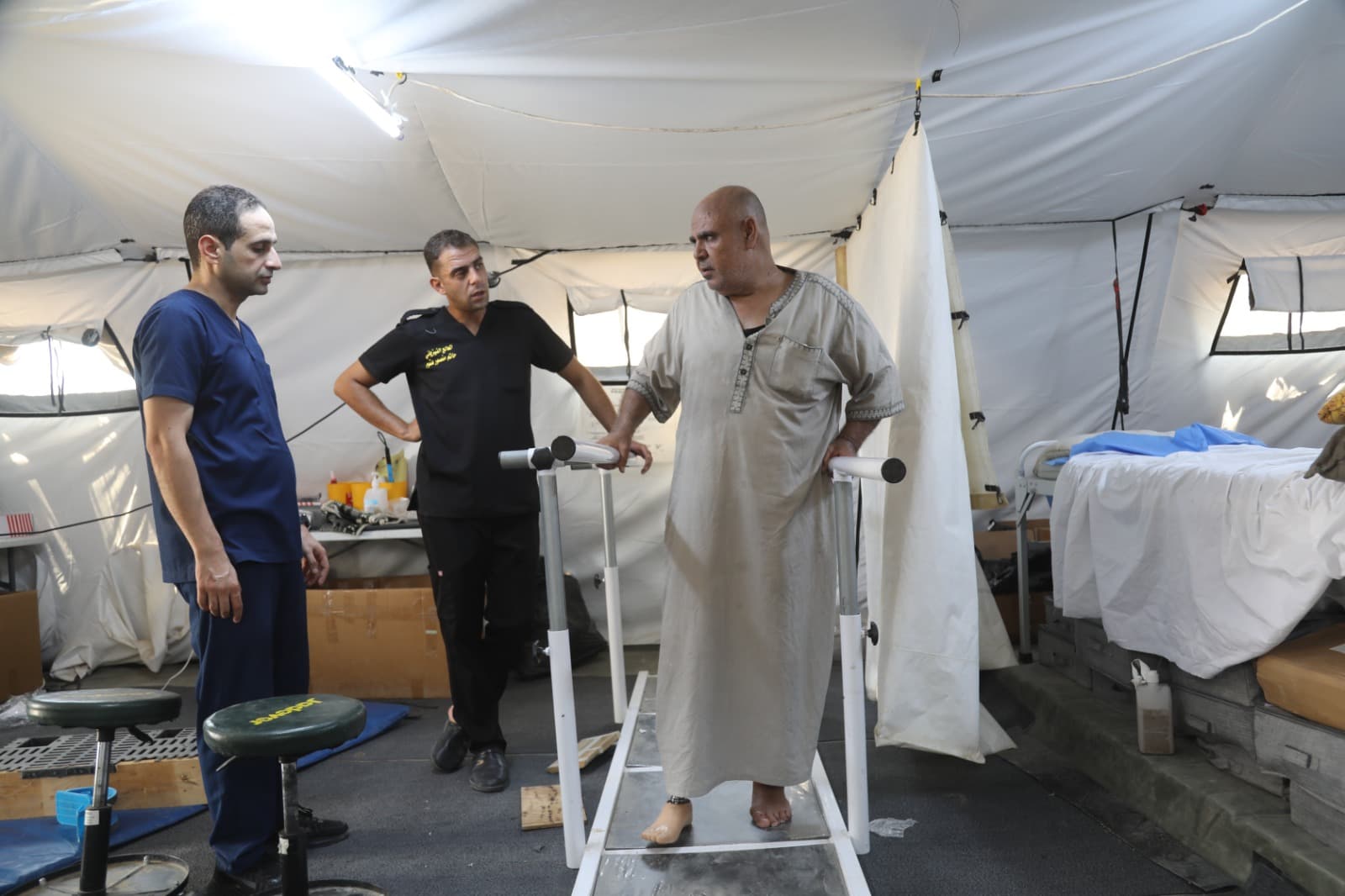 ضمن مبادرة "استعادة الأمل".. وحدة دعم مبتوري الأطراف المتنقلة تواصل عملها في غزة