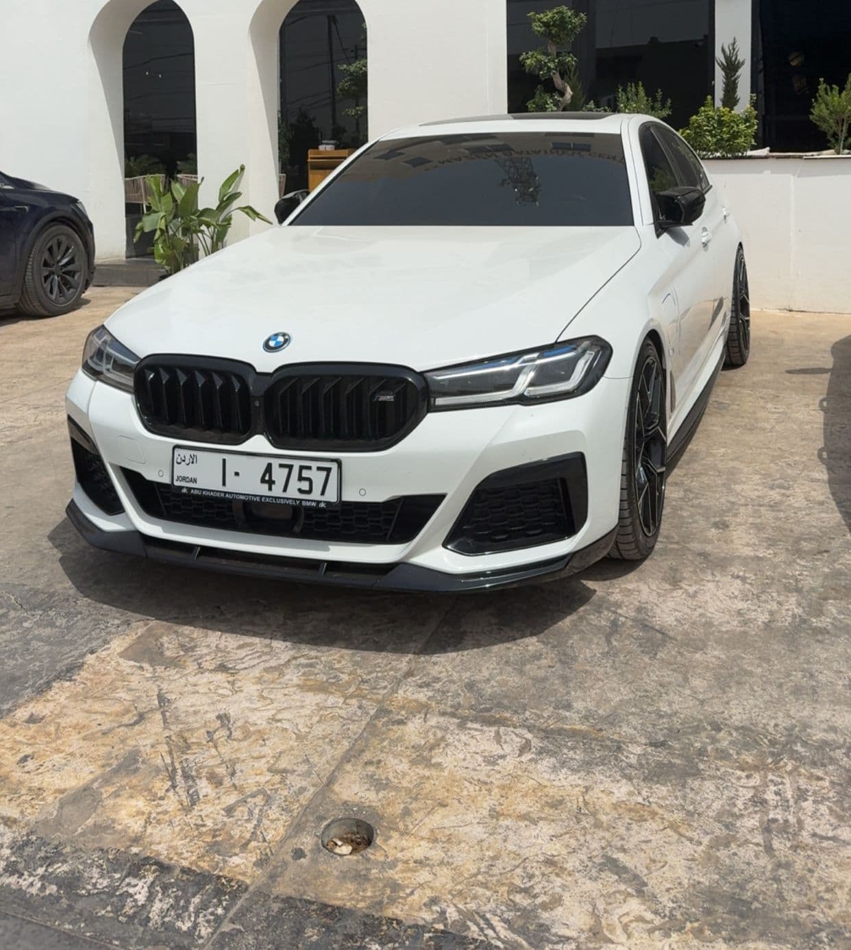 إدارة الترخيص تطرح الأربعاء نوعين من الأرقام المميزة للبيع المباشر