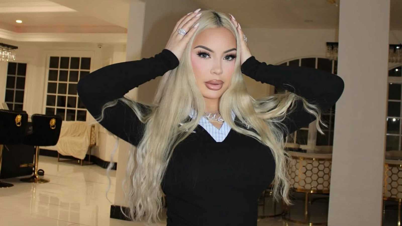 قتل المغنية DELAROSA في "كمين" إطلاق نار بلوس أنجلوس