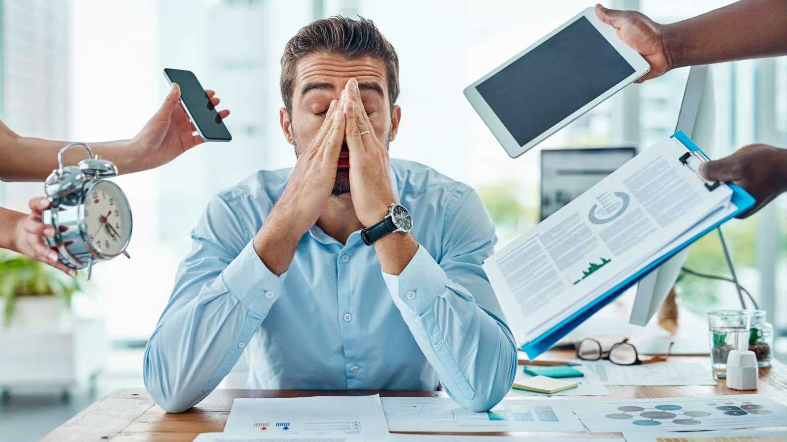 "فقر الوقت".. خطر يهدد الدماغ ويزيد احتمالات الإصابة بالخرف