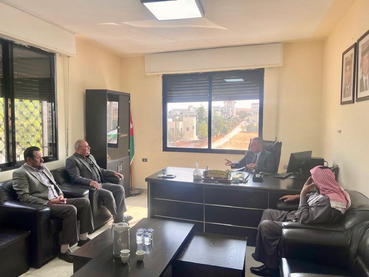 الفراية يزور مديرية قضاء حسبان ويؤكد على ضرورة تطوير الأداء الإداري
