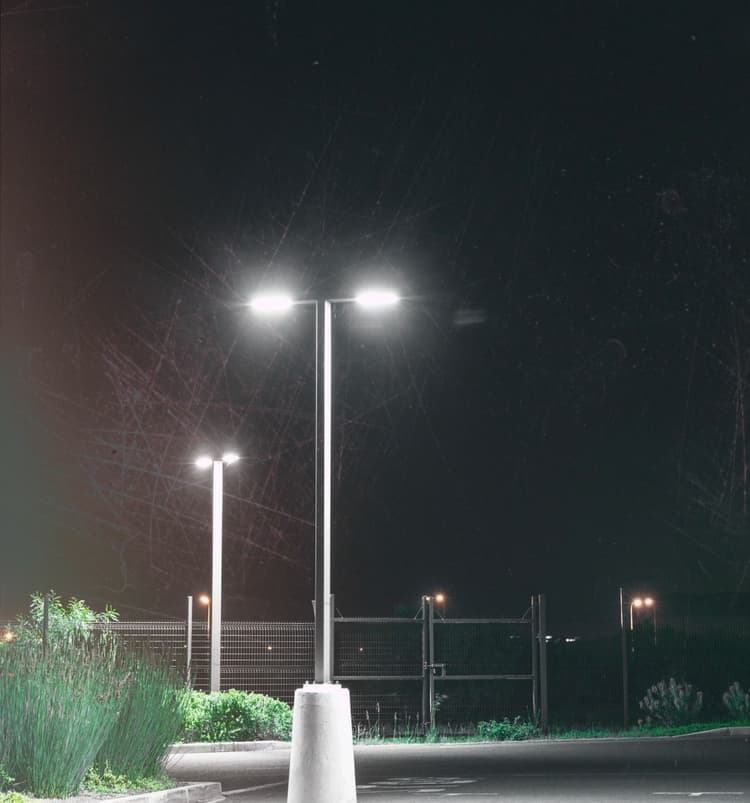 مصدر لـ"الدار": إنارة ذكية موفرة للطاقة قريبًا في شوارع المملكة كافة