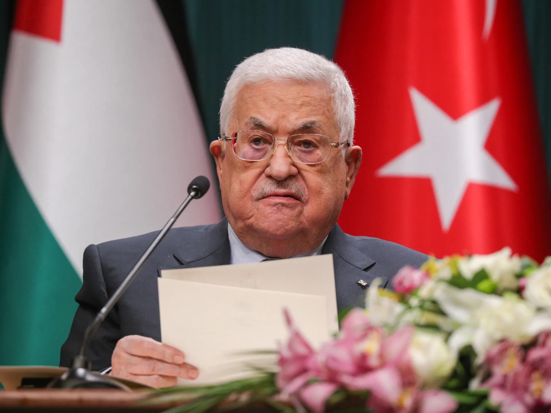 الرئيس الفلسطيني يدين الاعتداء الإسرائيلي على دولة قطر