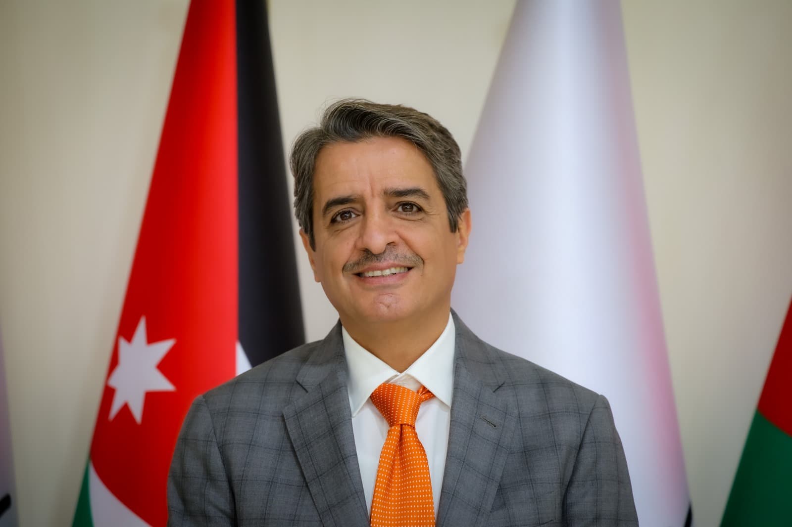 وزير الشباب يعلن البدء بتنفيذ المسح الوطني للشباب 2025.