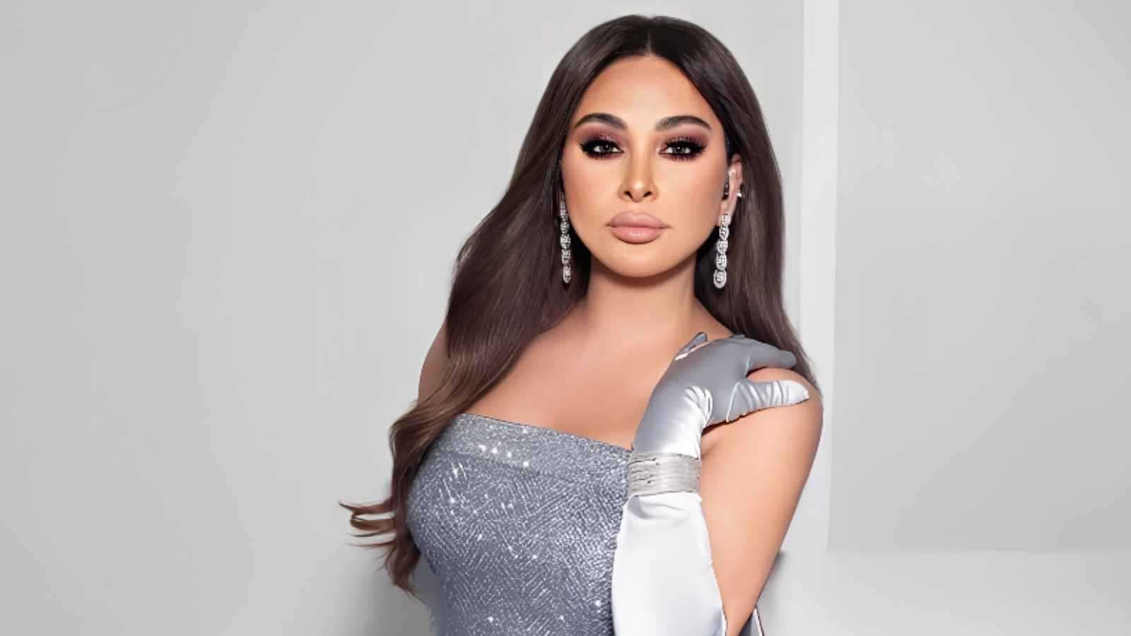إليسا تحتفل بعيد ميلادها.. مسيرة فنية مليئة بالأرقام القياسية