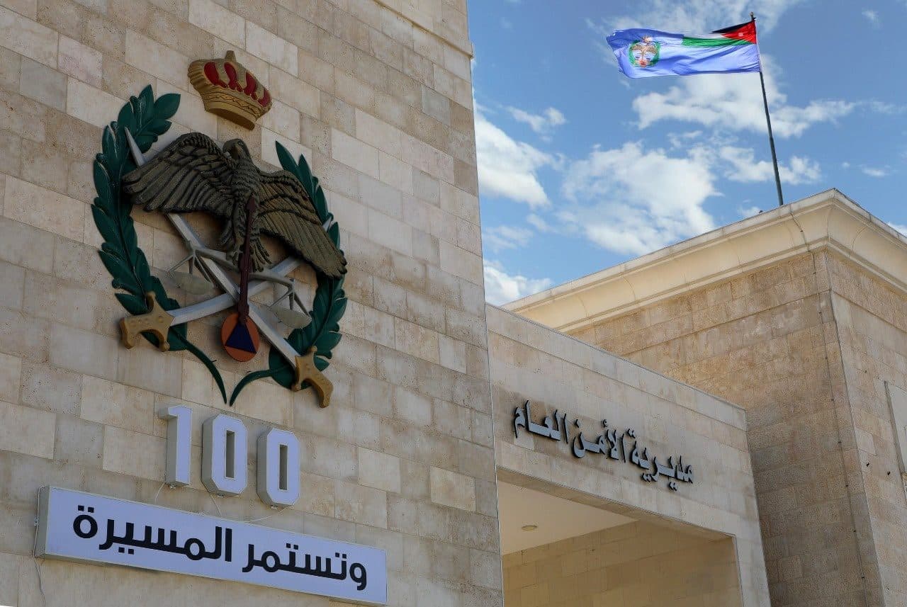 الأمن يلقي القبض على شخص سرق 5 ملايين درهم إماراتي من زوجته