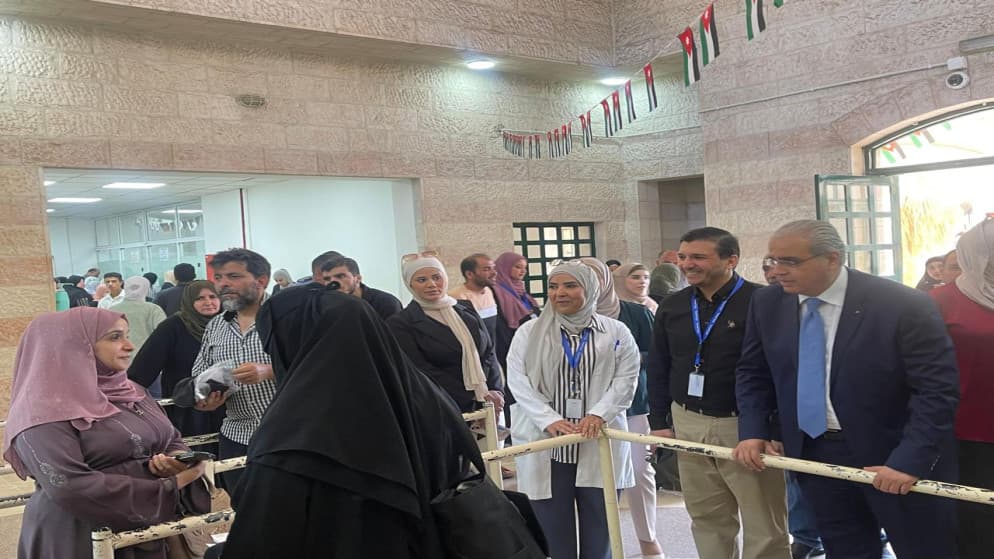 وزير الصحة يتفقد واقع الخدمات الصحية في مستشفى التوتنجي