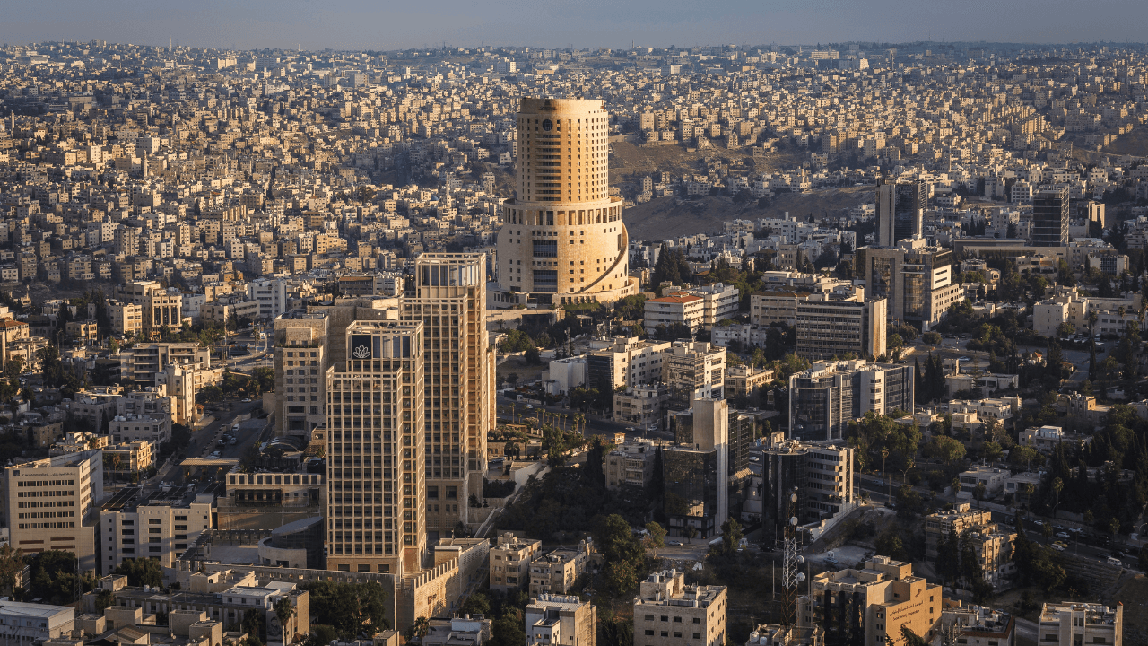 رؤية عمّان تطرح الحزمة الثامنة من الفرص الاستثمارية في مجالات تجارية وصناعية وترفيهية