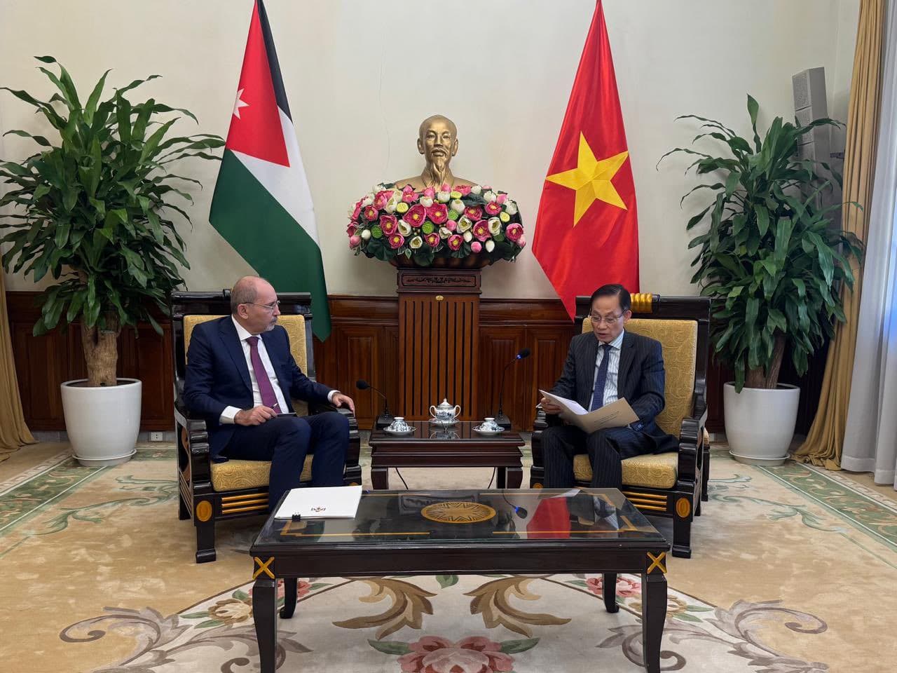 الأردن وفيتنام يتفقان على خريطة طريق لتعزيز التعاون في مختلف القطاعات