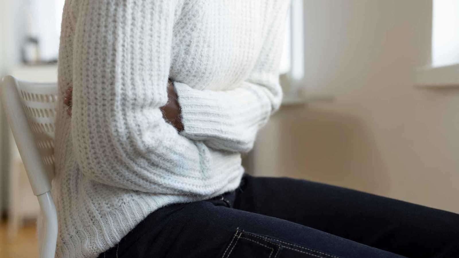 يخفيها بطنك دون أعراض.. ما هي الأورام الليفية؟