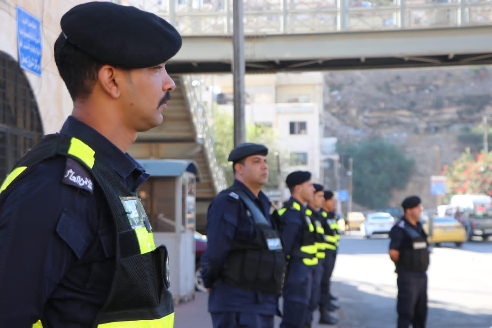 الأمن العام يوضح تفاصيل الاعتداء على صحفي بـ "أدوات راضّة" أمام منزله في الزرقاء.. فيديو