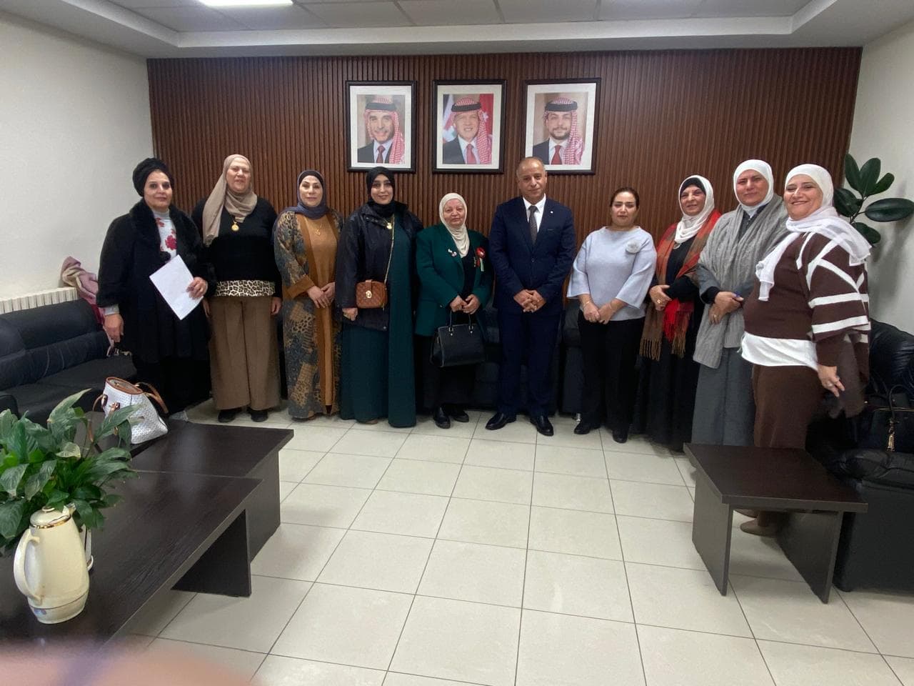 متصرف لواء الجامعة يستقبل وفدًا من سيدات شمال عمّان ويؤكد أهمية العمل التشاركي