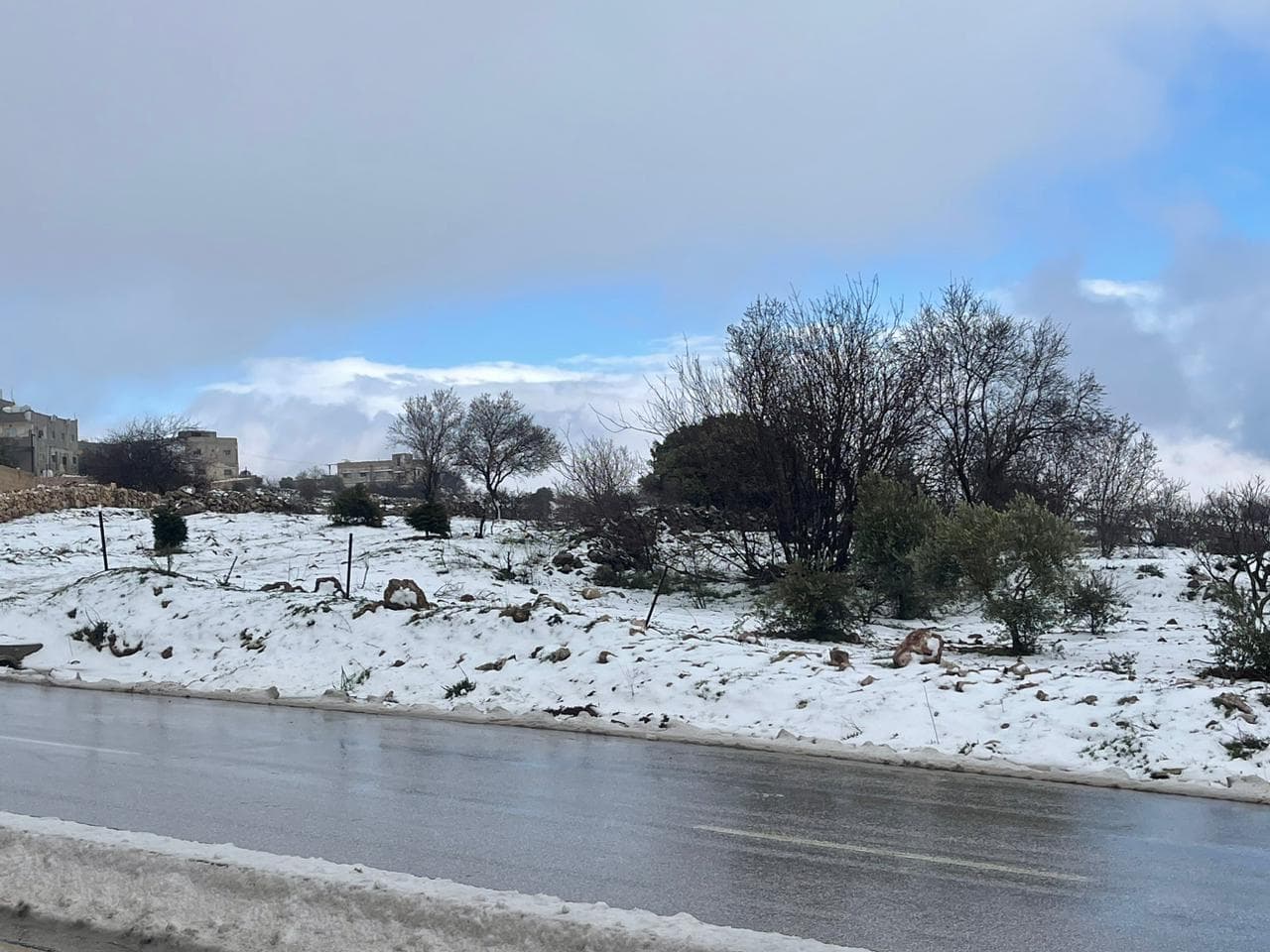 الأردن تحت تأثير "منخفض قبرص": أمطار رعدية وزخات بَرَد ورياح قوية