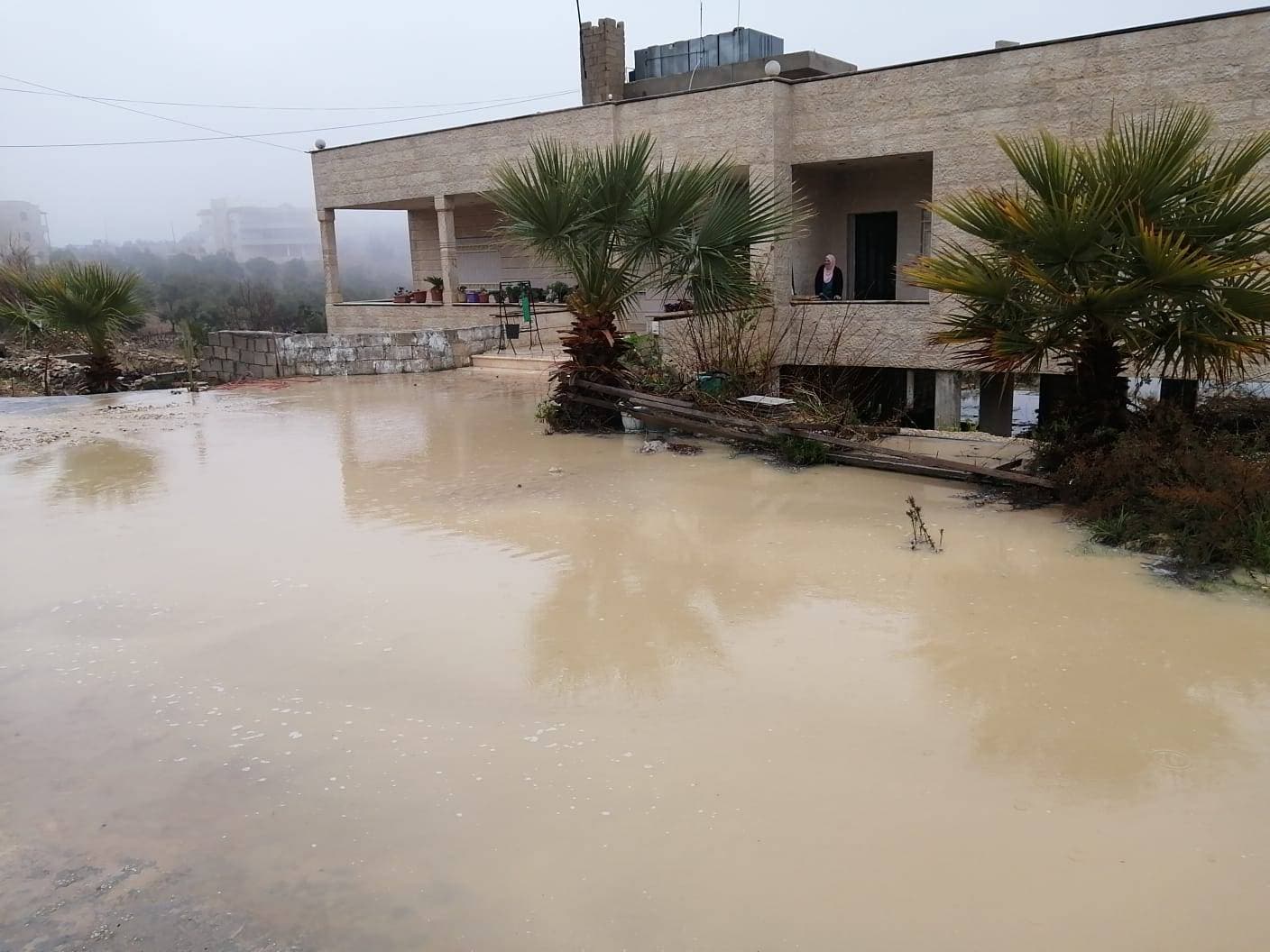 بلدية السلط: صيانة استباقية وجهود ميدانية ركيزتان لمحاصرة تداعيات الأمطار