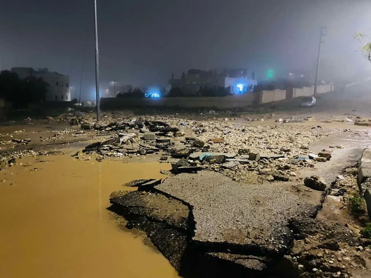 الحكومة تبدأ تعويض المتضررين من الأحوال الجوية الأربعاء بدءاً من الكرك