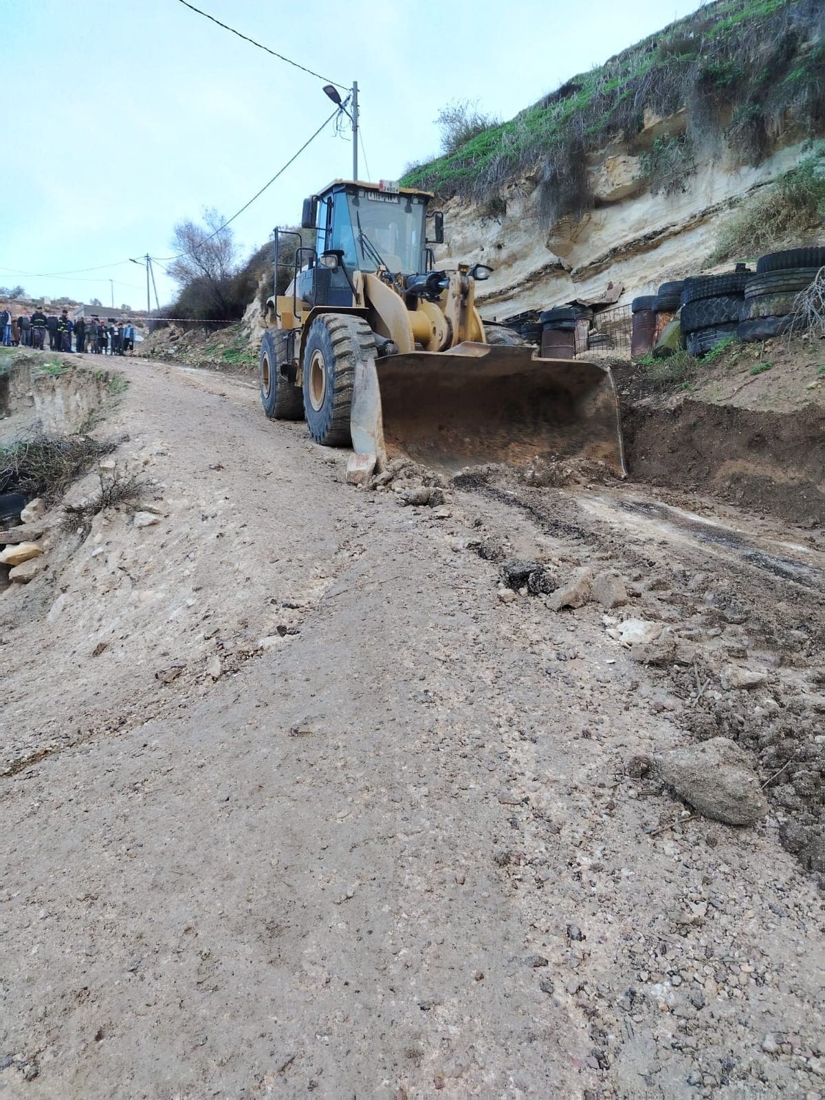 بلدية إربد: معالجة مداهمات مياه لأربعة منازل وانهيار مغارة