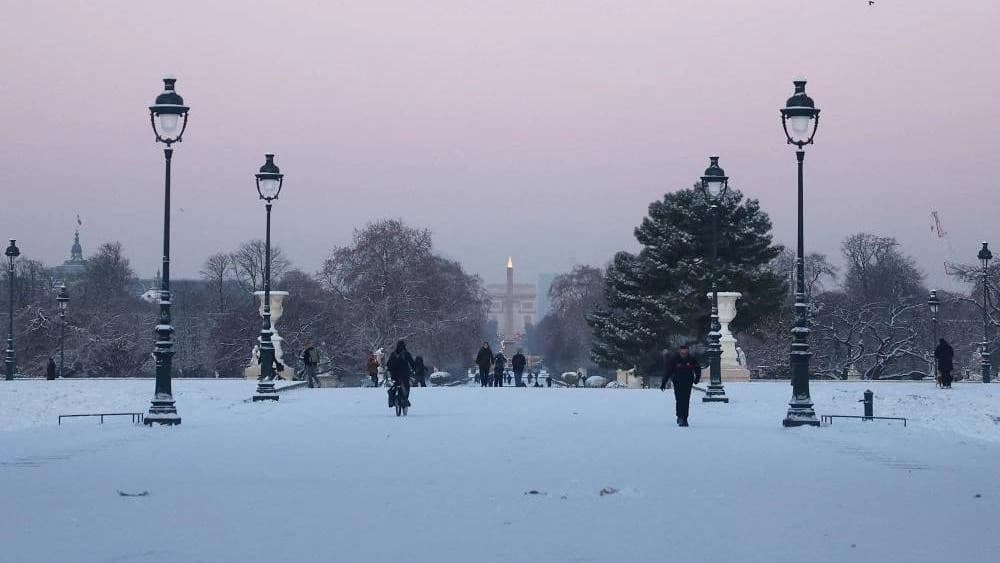 فرنسا: مقتل 5 أشخاص نتيجة تساقط الثلوج وتشكل الجليد