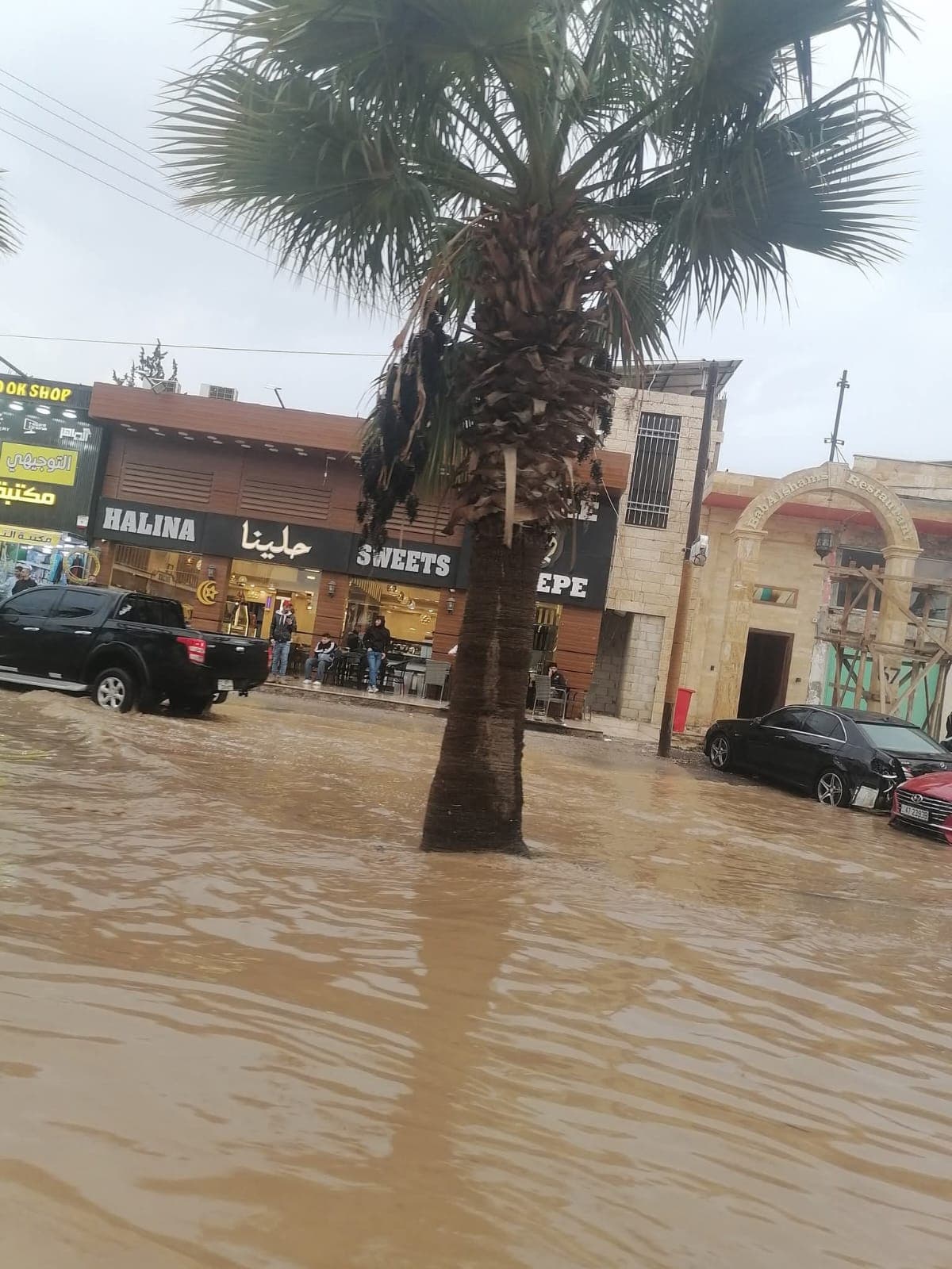 13 بؤرة ساخنة للتعامل مع الأمطار في مأدبا تتطلب 3 ملايين دينار لمعالجتها