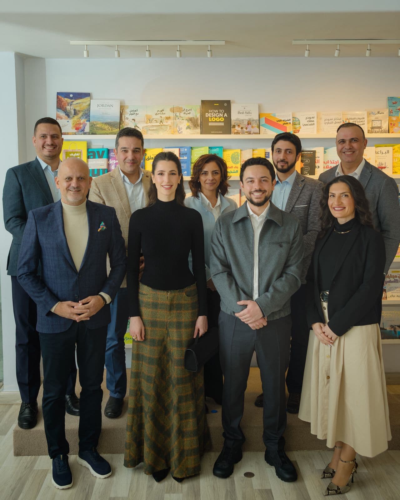 ولي العهد والأميرة رجوة يزوران شركة جبل عمان ناشرون