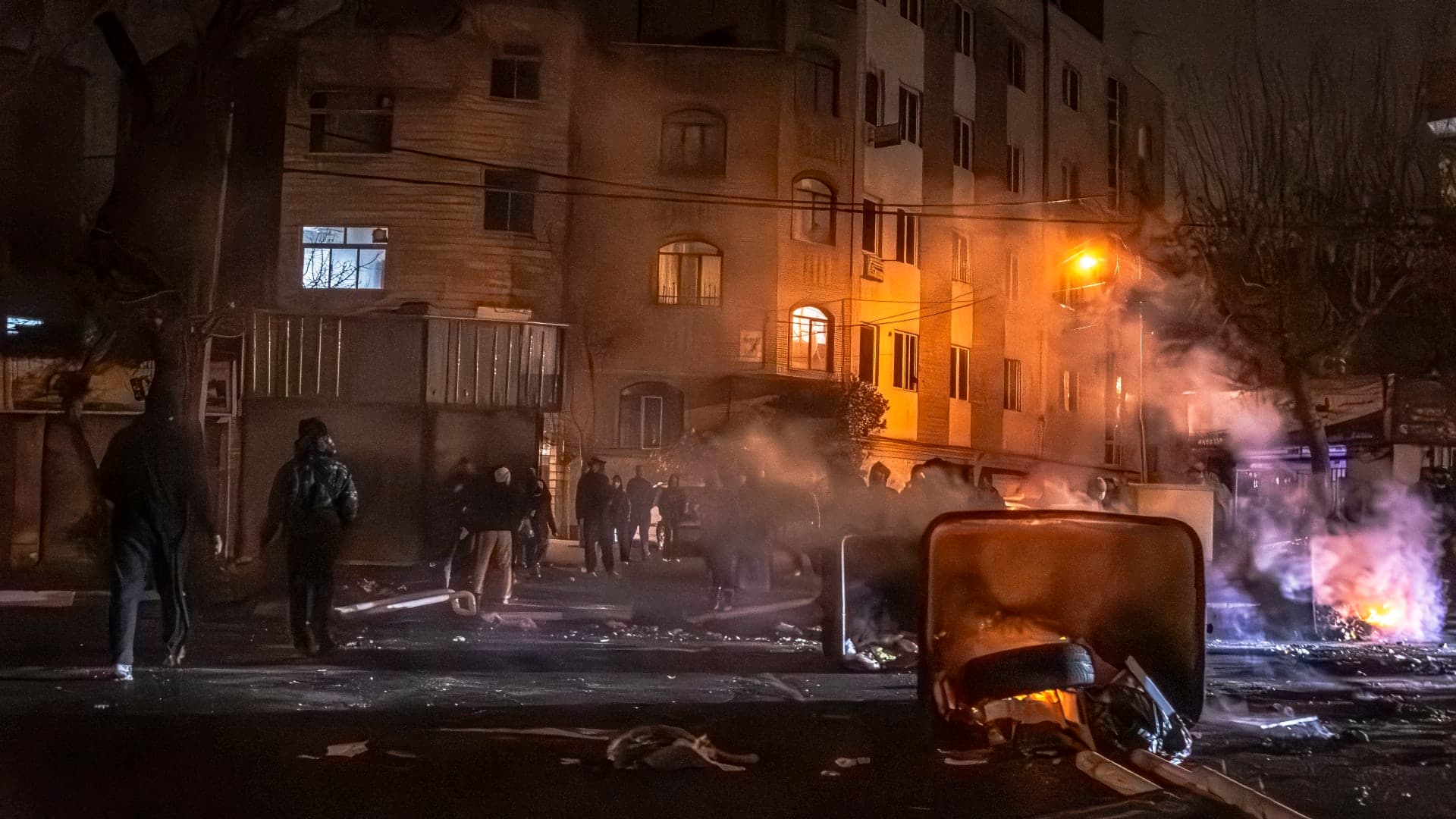 كندا تعلن مقتل أحد مواطنيها في احتجاجات إيران