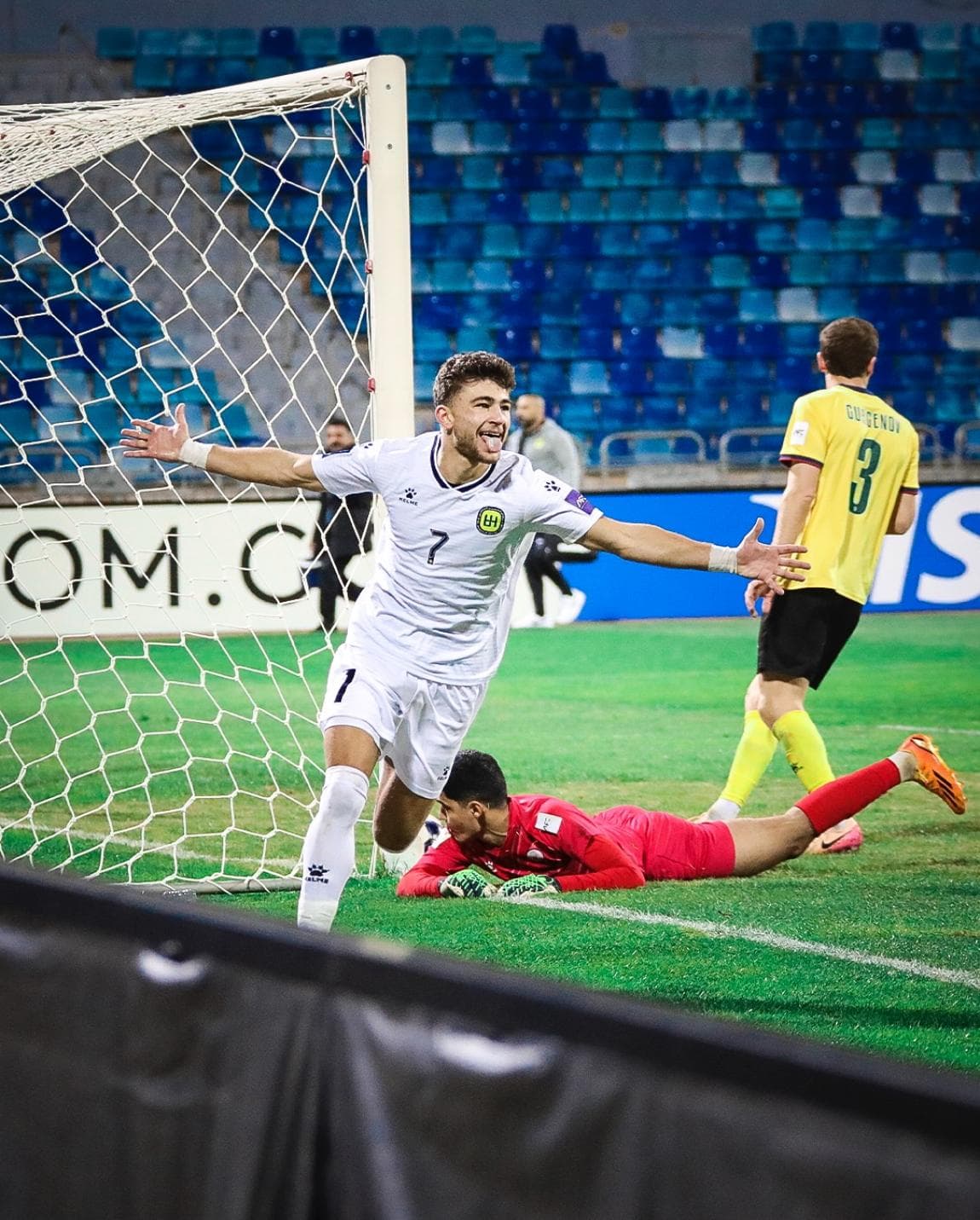 الحسين يضرب أهال التركماني بثلاثية ويتأهل لربع نهائي آسيا