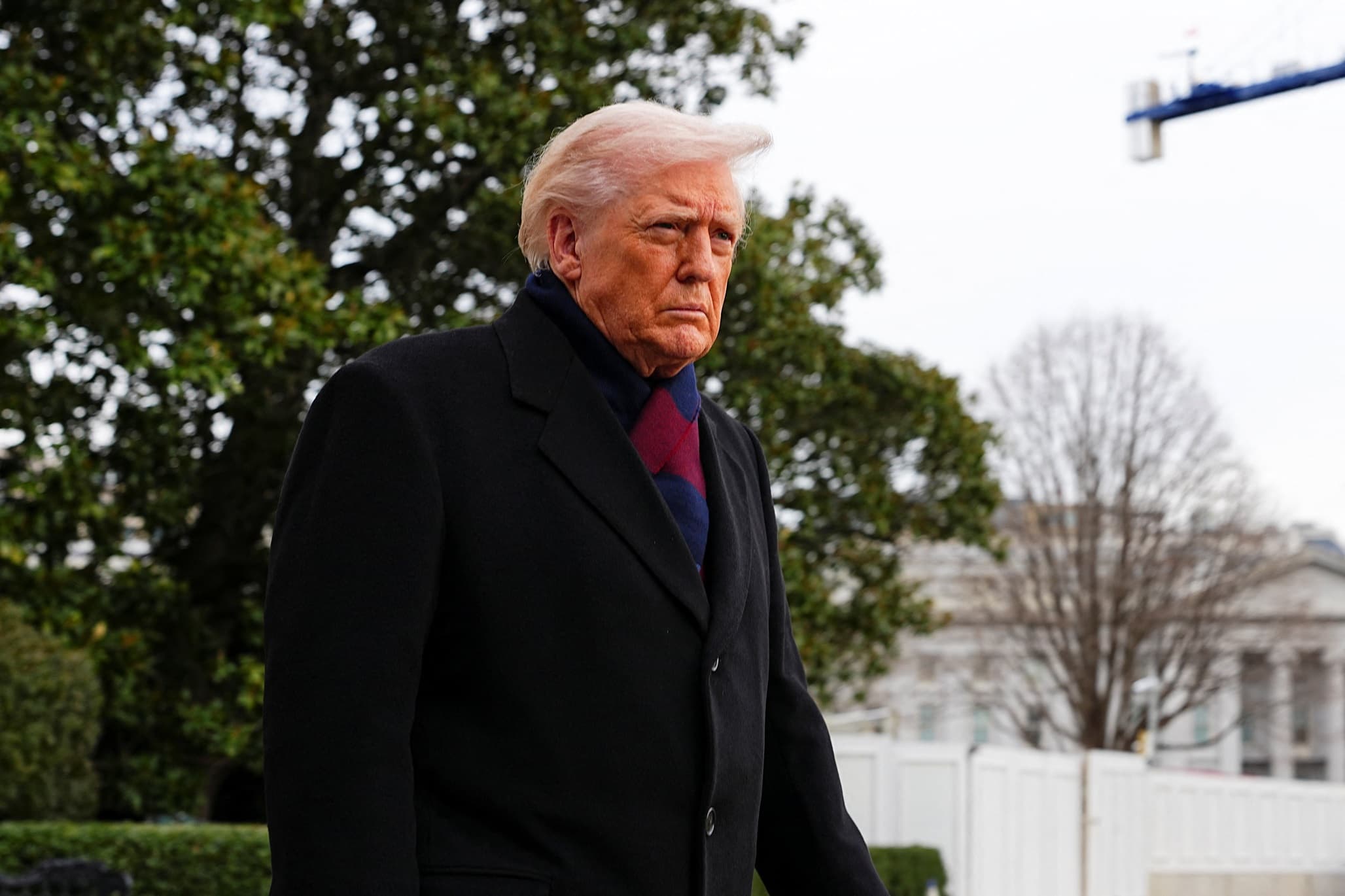 ترمب يؤكد مواصلة مساره الاقتصادي ويهاجم بايدن والمهاجرين