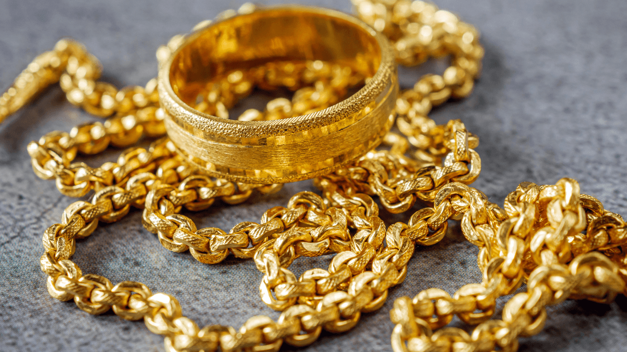 أسعار الذهب تواصل انخفاضها محليا الاثنين.. عيار 21 يصل إلى 87.6 دينارا