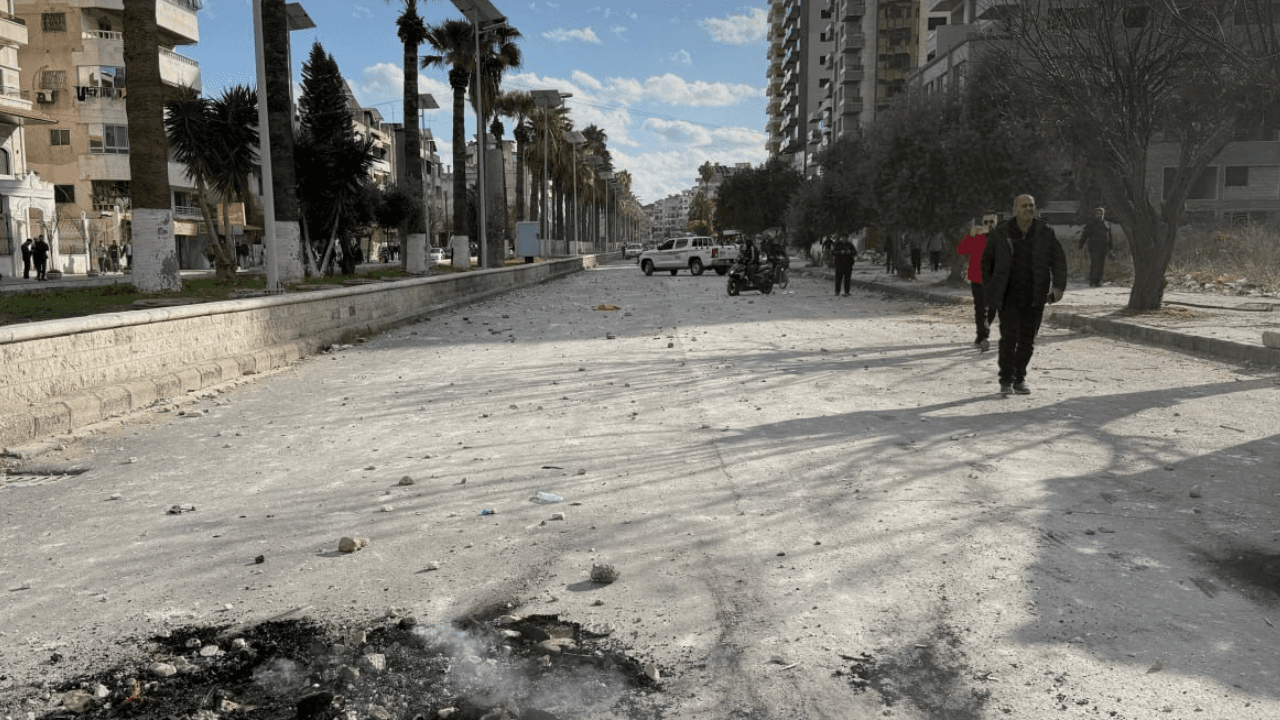 سانا: استشهاد عنصر من قوى الأمن برصاص مسلحين من فلول النظام السابق في اللاذقية