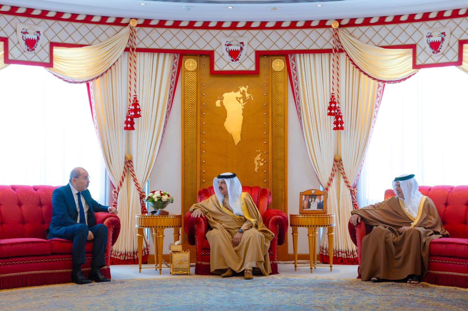 الأردن والبحرين يبحثان جهود تحقيق الأمن والسلام في المنطقة