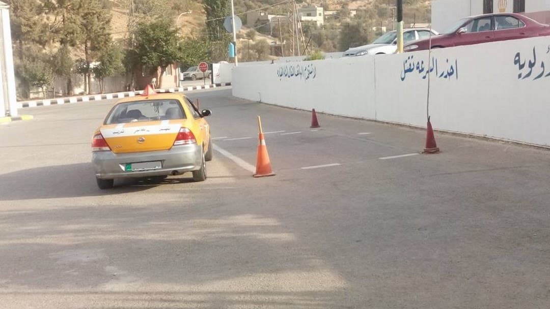 مدرب قيادة يكشف أسباب الرسوب المتكرر في "الرخصة" بالأردن