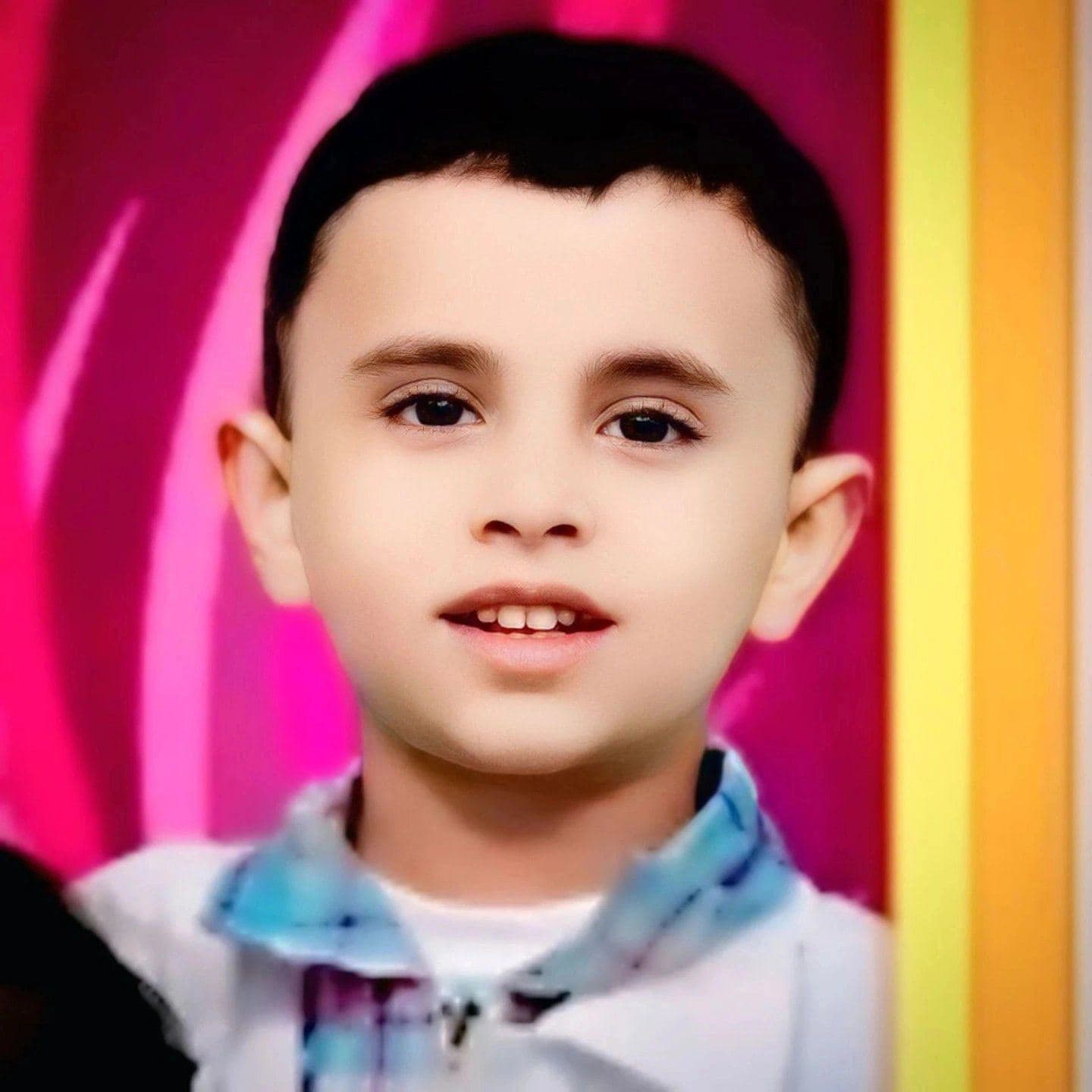 نجل "الملثم" يُشهر سلاح القلم ويتفوق بمعدل 94% في الثانوية العامة.. وهذه رسالته