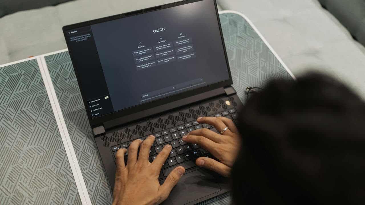 نقيب الصيادلة يحذر: الذكاء الاصطناعي ليس بديلاً عن الطبيب ولا يملك استقلالية القرار العلاجي