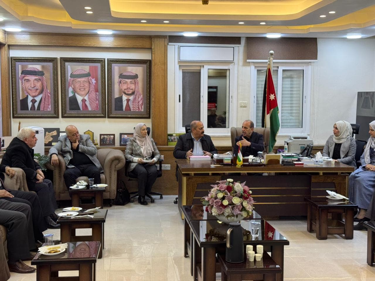 المصري يجتمع برؤساء لجان بلديات إربد ويشدد على رفع الجاهزية للمنخفض الجوي