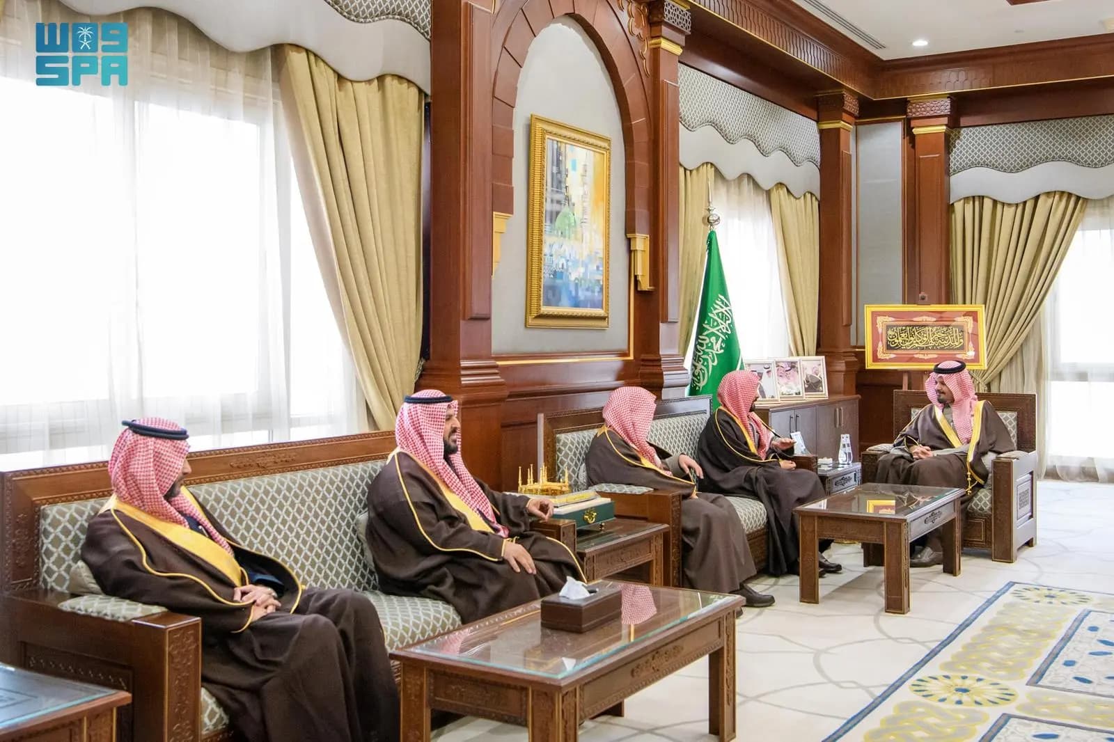 أمير منطقة المدينة المنورة يستقبل وزير العدل